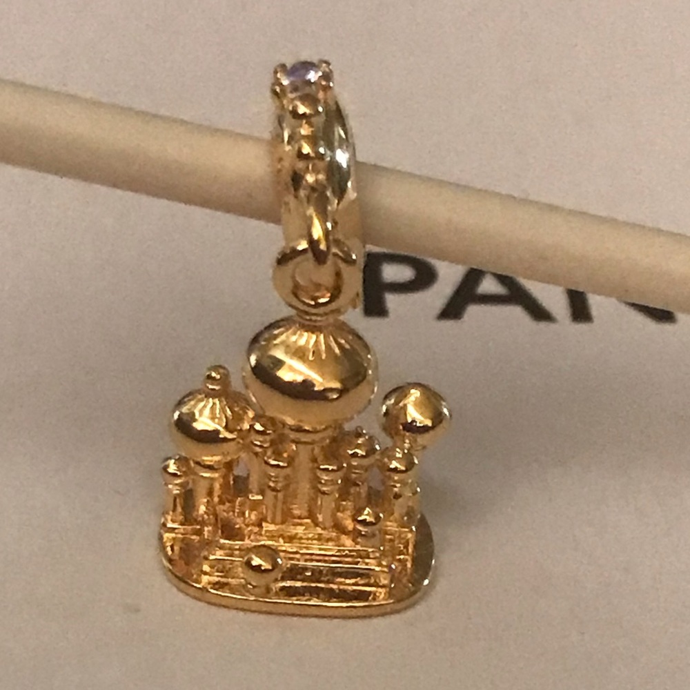 Pandora castle charm - Picture 2 of 7